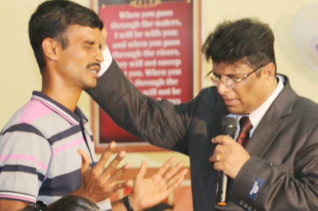 Hundreds Flocked to Anointing Prayer held by Grace Ministry in Mangalore at Prayer Center in Valachil on Friday, Jan 26th, 2018. Also, Life changing testimonies of many of the individuals created a major impact. 